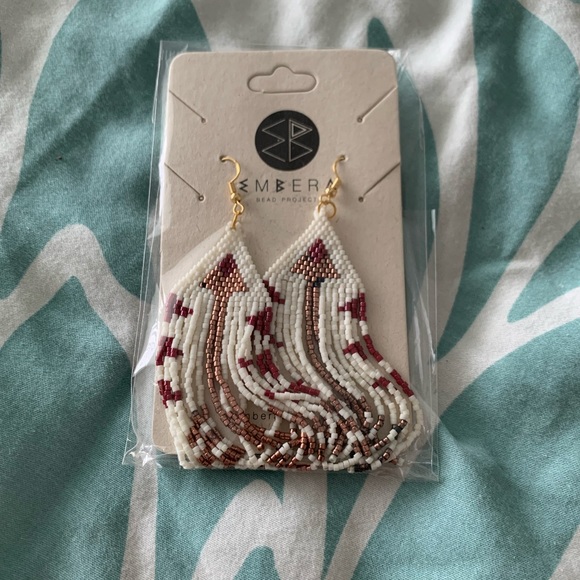 NWT / Embra Bead Project / Fringe Seed Bead Avena Earrings ♥️ / Indigenous bead - Picture 4 of 5